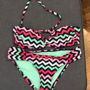 Patterned bikini never worn